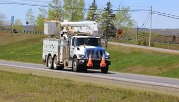 How to Start a Bucket Truck Business in 11 Steps