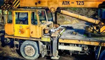 Understanding the Benefits of a Truck Crane