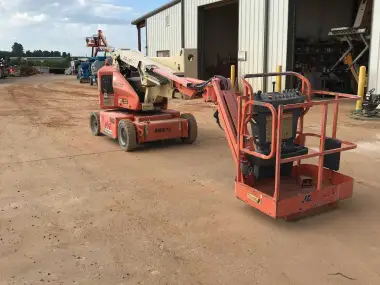2011 JLG E400AJPN-Articulating-Boom-Lift for sale