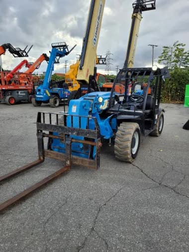 2017 Genie GTH-5519 for sale